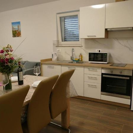 Apartmani Sabbioso Lopar Eksteriør billede